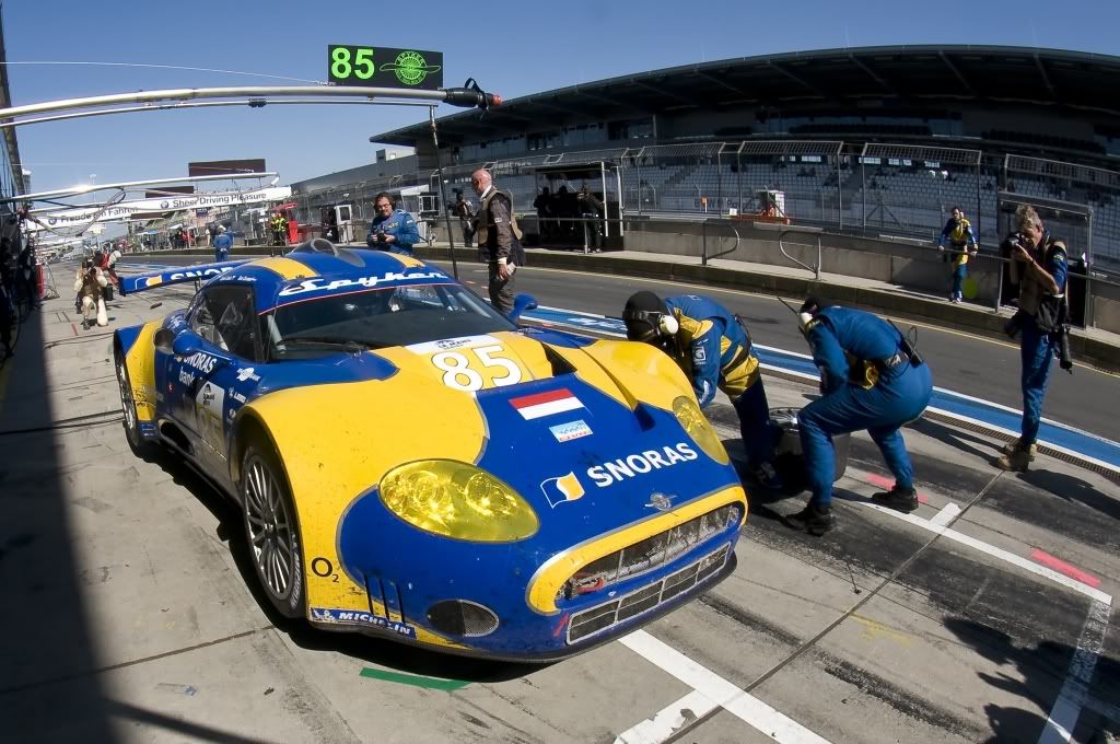 http://i838.photobucket.com/albums/zz304/votblindub2/Spyker_Squadron_Nurburgring_LMS_18.jpg