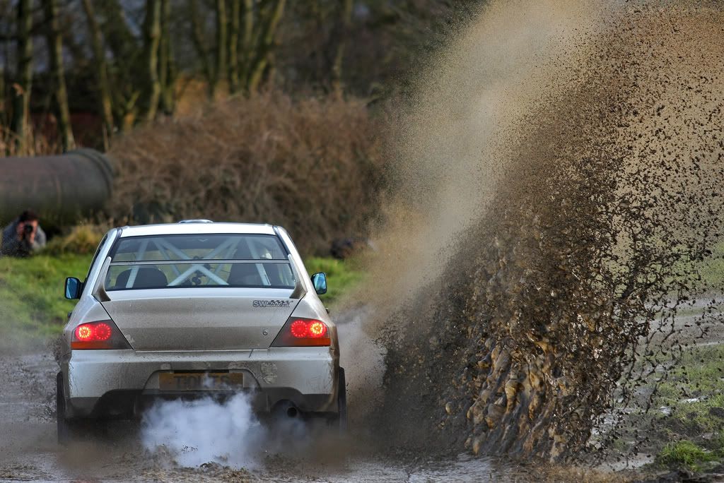 http://i838.photobucket.com/albums/zz304/votblindub2/mitsubishi20lancer20evo.jpg