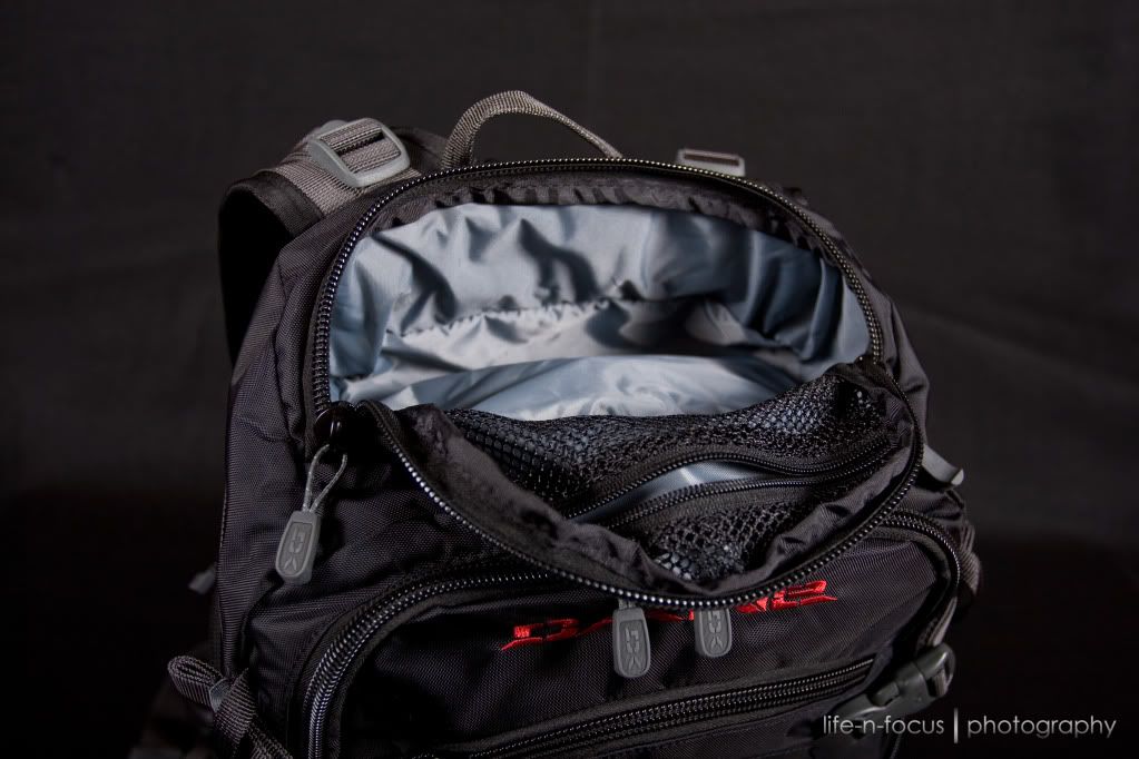 IMAGE: http://i838.photobucket.com/albums/zz306/Life-n-Focus/Dakine%20Sequence%20Review/RG_16471.jpg